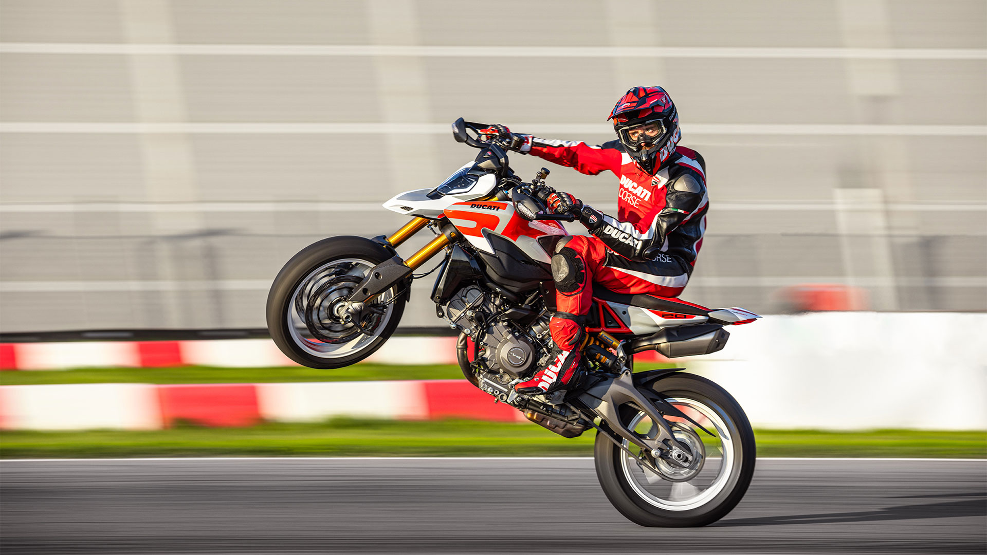Ducati_Hypermotard_V2_SP_05.jpg
