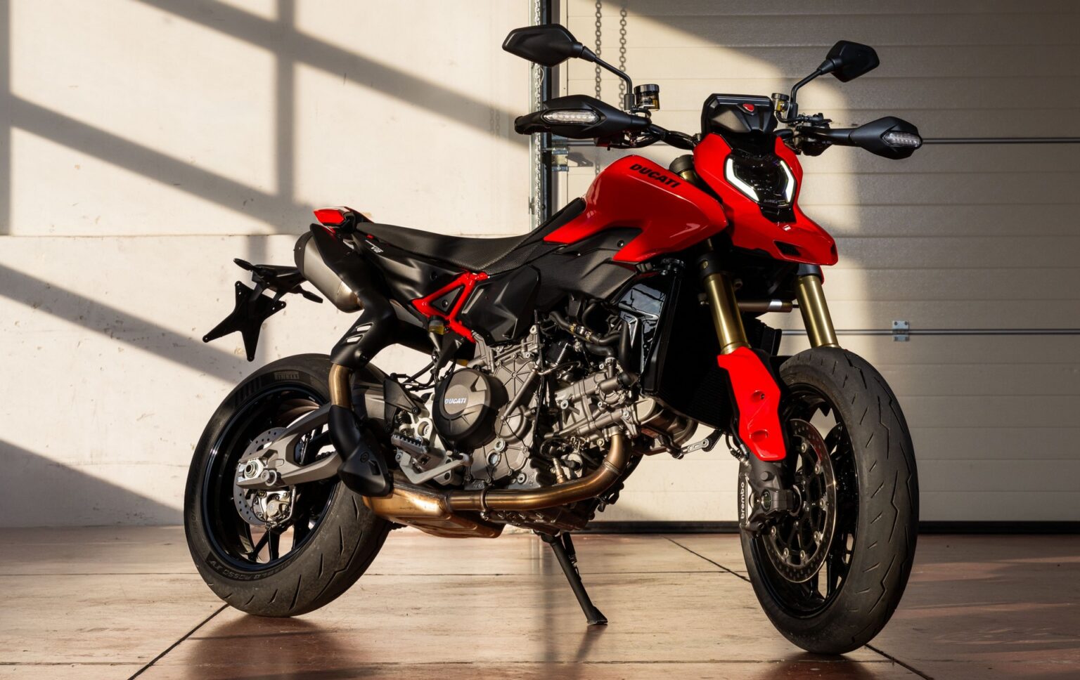 Ducati_Hypermotard_V2_SP_08.jpg